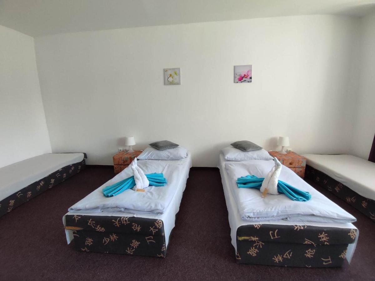 Hotel Ostas Police nad Metují Εξωτερικό φωτογραφία